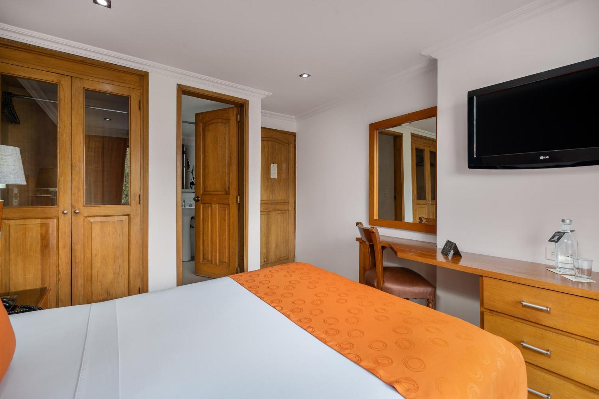 Egina 4* Bogota