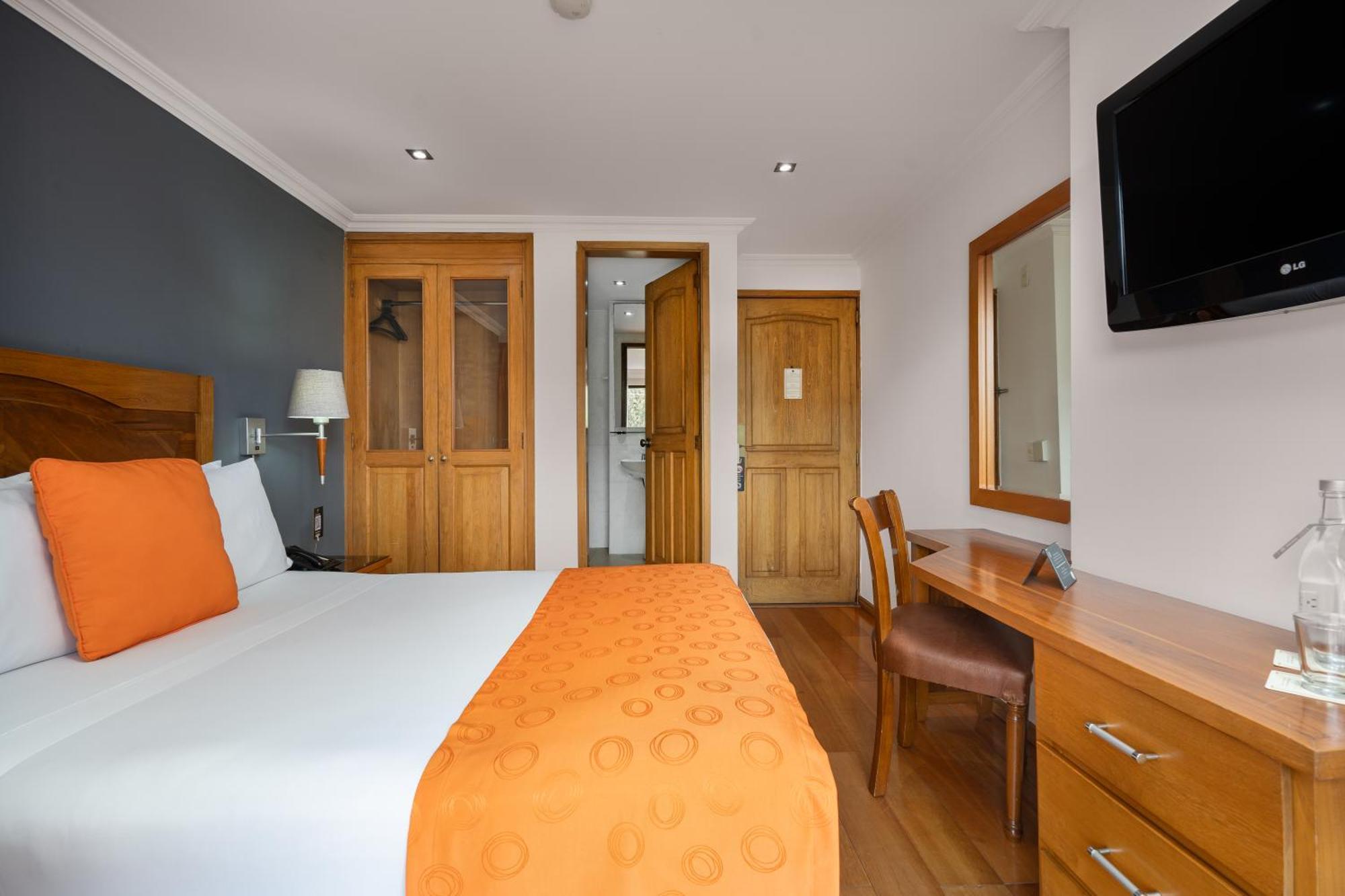 Egina 4* Bogota